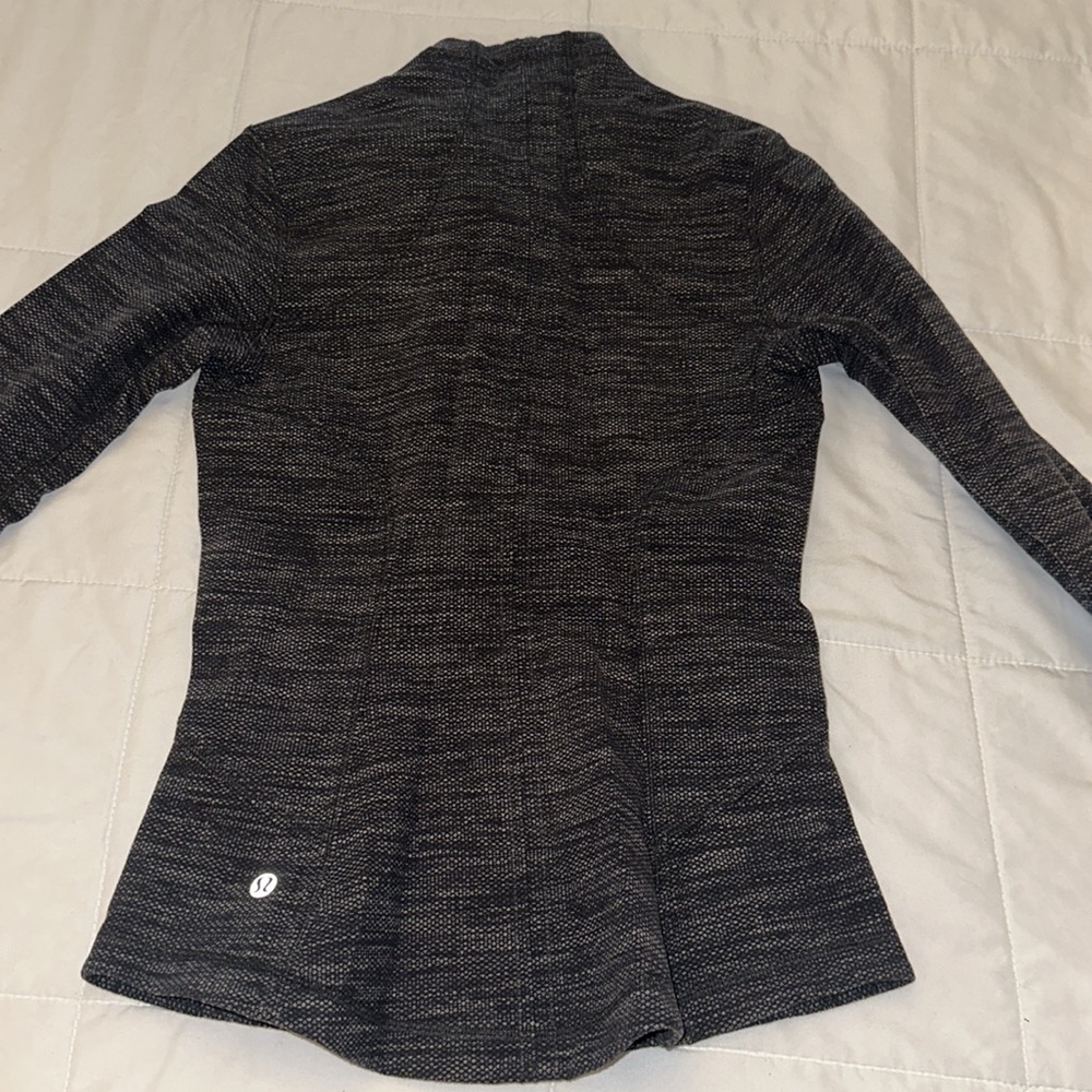 Lululemon active zip up - Picture 5 of 5